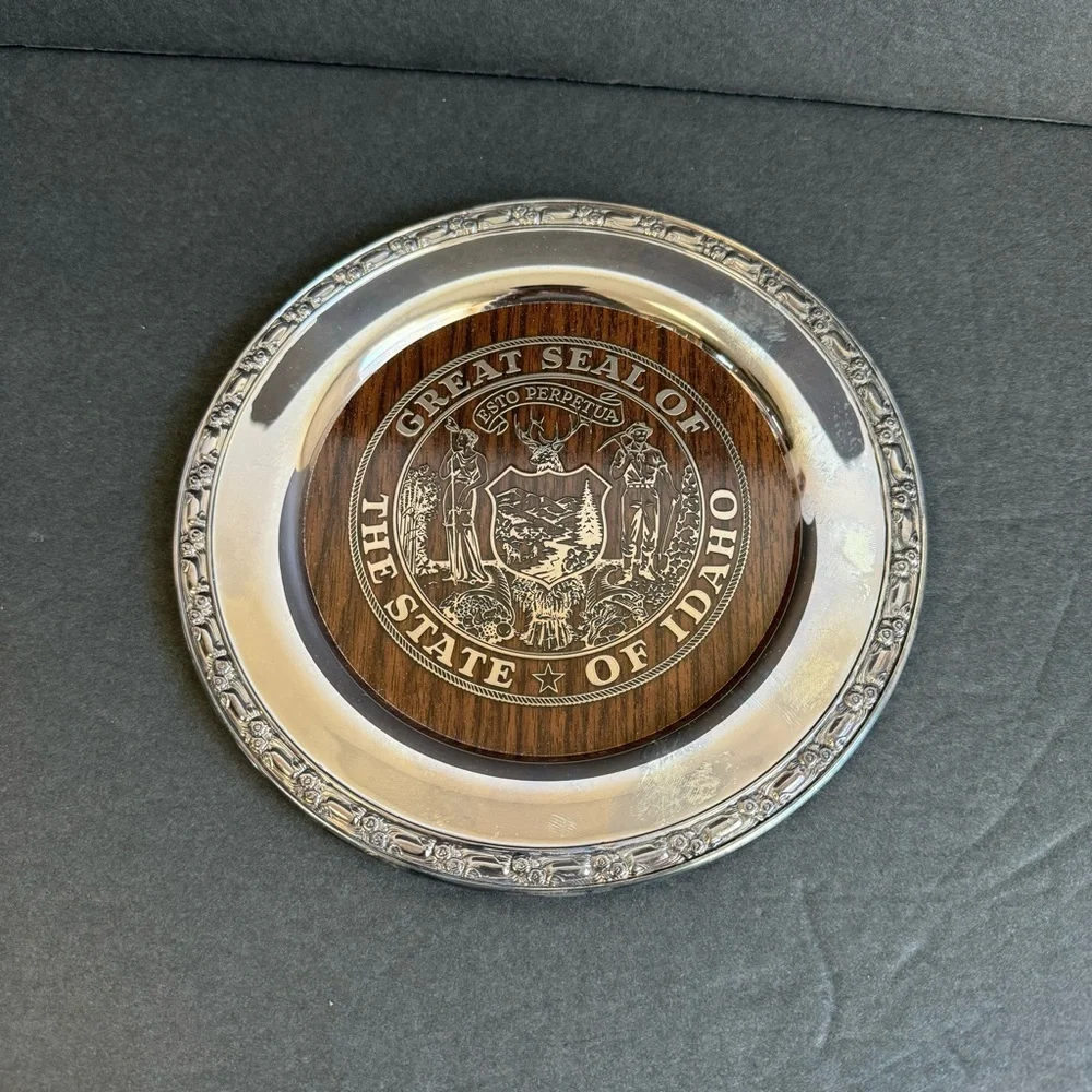 Oneida Great Seal Of The‎ State Idaho Vintage Silver Plate Presentation Tray